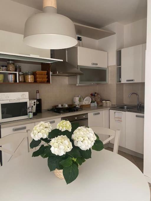 Accogliente Appartamento - มิลาน ภายนอก รูปภาพ
